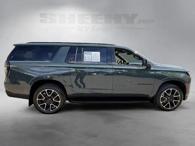 2025 Chevrolet Suburban 4WD RST