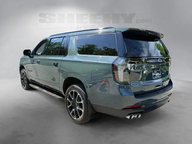 2025 Chevrolet Suburban 4WD RST