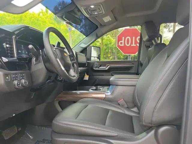 2024 Chevrolet Silverado 3500HD 4WD Crew Cab Long Bed LT