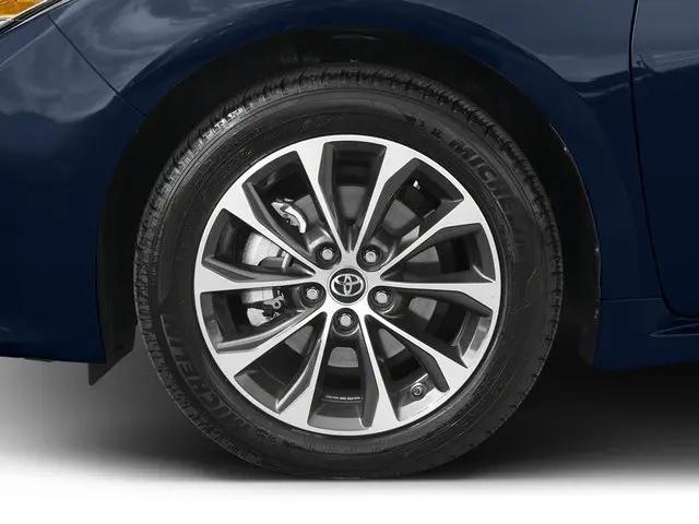 2018 Toyota Avalon XLE