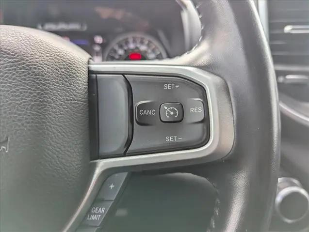 2022 Ram 1500 Big Horn Crew Cab 4x4 5'7" Box