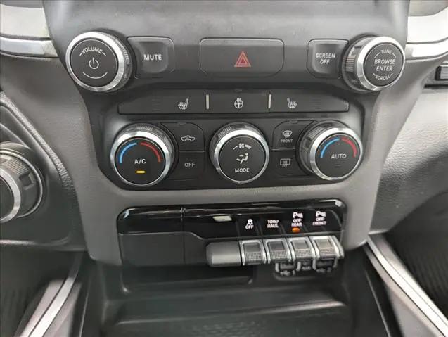 2022 Ram 1500 Big Horn Crew Cab 4x4 5'7" Box