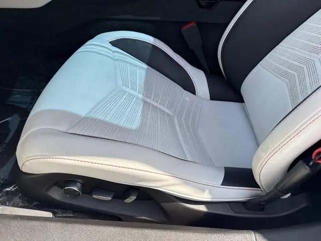 2023 Chevrolet Corvette Stingray RWD Coupe 3LT