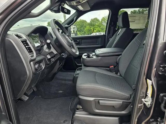 2026 Ram 2500 Black Express Crew Cab 4x4 6'4" Box