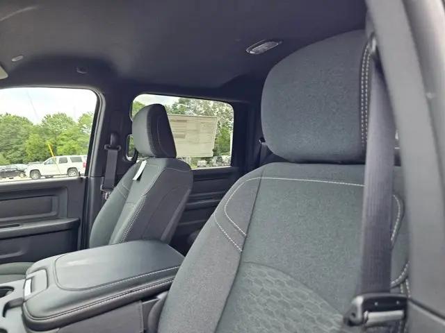 2026 Ram 2500 Black Express Crew Cab 4x4 6'4" Box