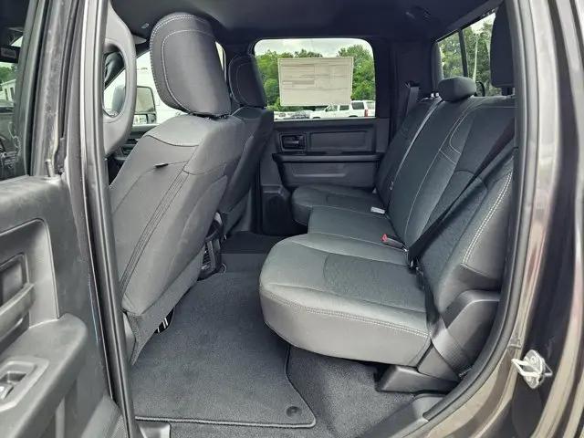 2026 Ram 2500 Black Express Crew Cab 4x4 6'4" Box