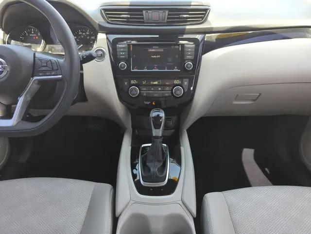 2020 Nissan Rogue Sport SV FWD Xtronic CVT