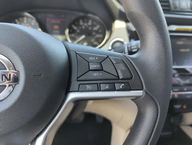2020 Nissan Rogue Sport SV FWD Xtronic CVT