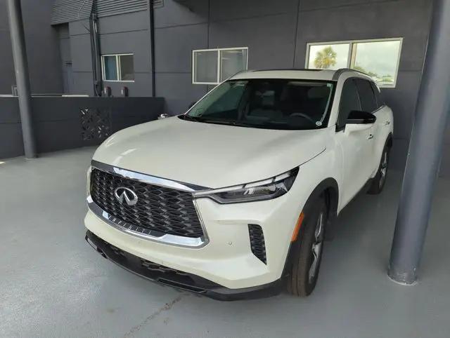 2023 INFINITI QX60 LUXE