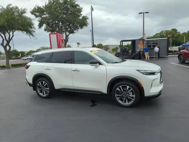 2023 INFINITI QX60 LUXE