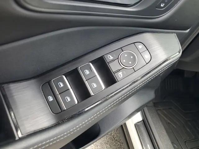 2024 Nissan Rogue SL FWD