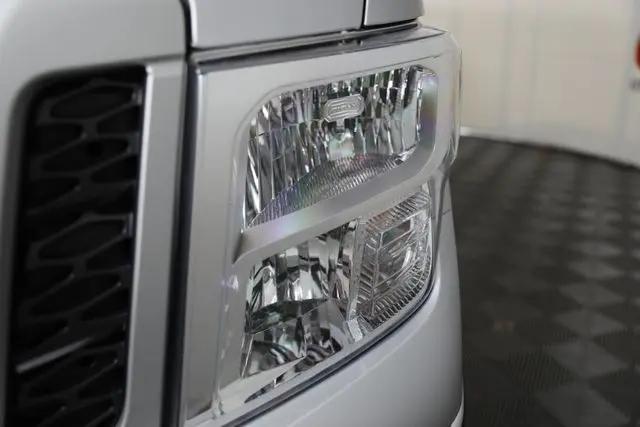 2019 Nissan Titan SV