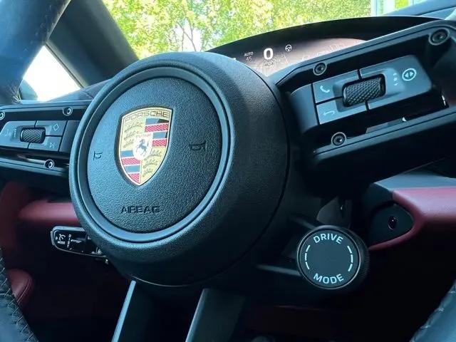 2024 Porsche Macan Electric 4