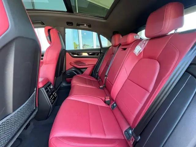 2024 Porsche Macan Electric 4
