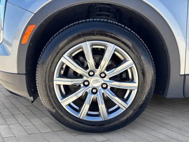 2023 Cadillac XT4 FWD Premium Luxury