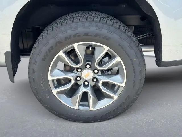 2026 Chevrolet Silverado 1500 4WD Crew Cab Standard Bed LT