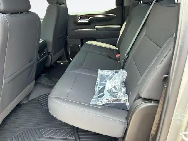 2026 Chevrolet Silverado 1500 4WD Crew Cab Standard Bed LT