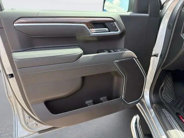 2026 Chevrolet Silverado 1500 4WD Crew Cab Standard Bed LT