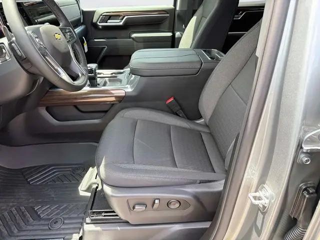 2026 Chevrolet Silverado 1500 4WD Crew Cab Standard Bed LT
