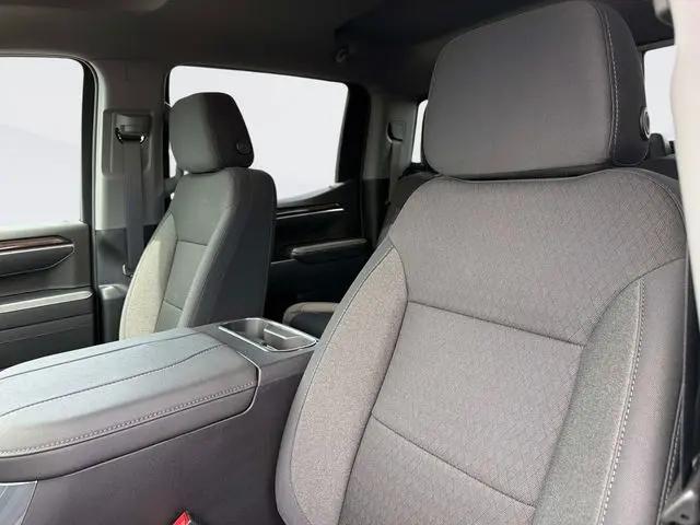 2026 Chevrolet Silverado 1500 4WD Crew Cab Standard Bed LT