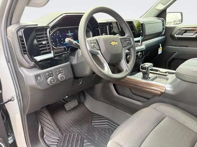 2026 Chevrolet Silverado 1500 4WD Crew Cab Standard Bed LT