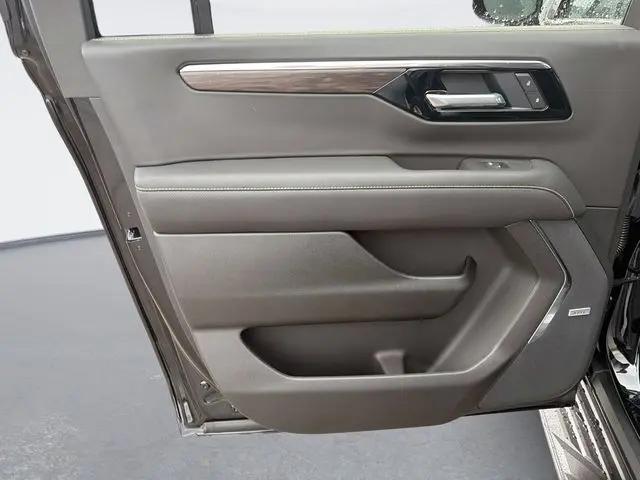 2026 Chevrolet Suburban Premier, 4WD