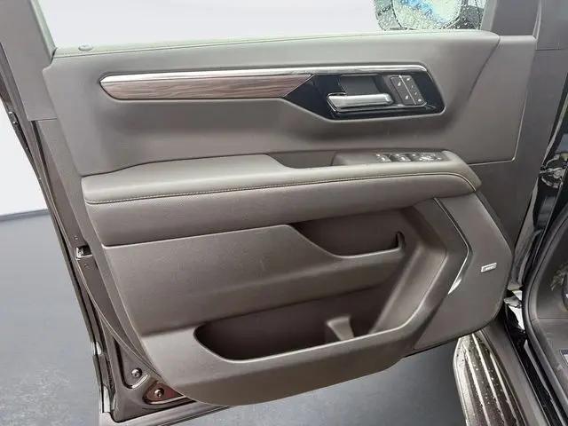 2026 Chevrolet Suburban Premier, 4WD