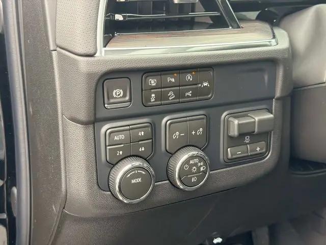2026 Chevrolet Suburban Premier, 4WD