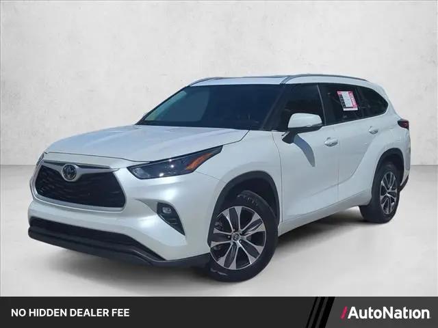 2023 Toyota Highlander XLE for sale in Fort Myers, FL