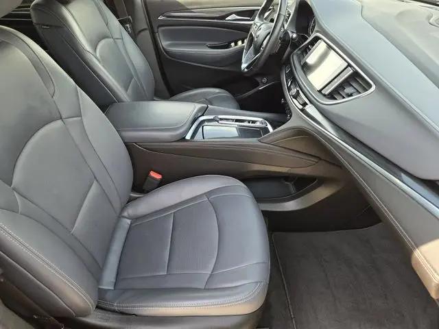 2023 Buick Enclave Essence FWD