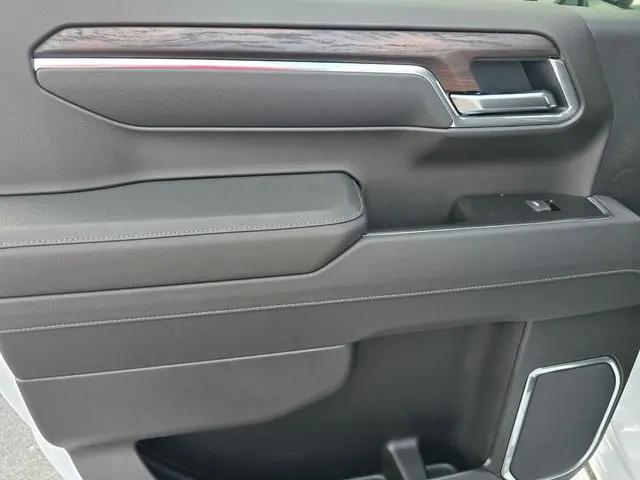 2026 GMC Sierra 1500 Crew Cab, Short Bed, SLT, 4WD