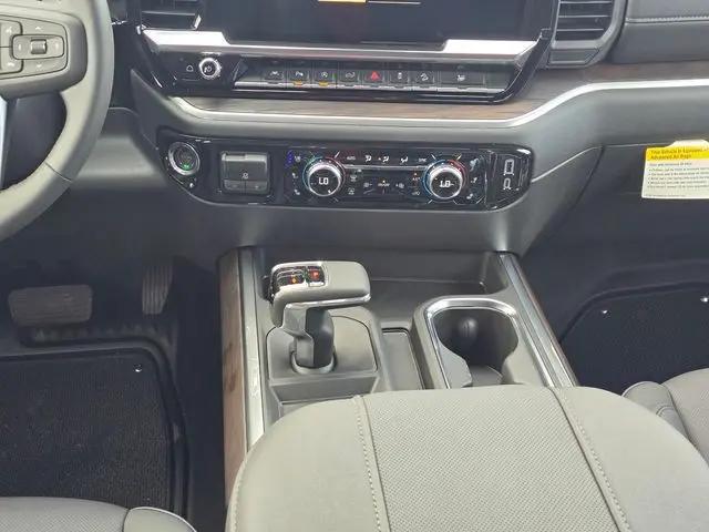 2026 GMC Sierra 1500 Crew Cab, Short Bed, SLT, 4WD