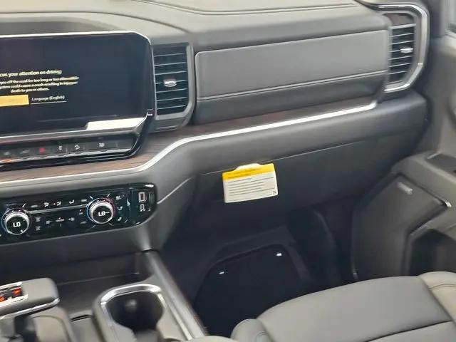 2026 GMC Sierra 1500 Crew Cab, Short Bed, SLT, 4WD