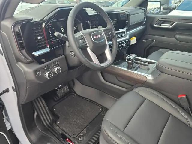 2026 GMC Sierra 1500 Crew Cab, Short Bed, SLT, 4WD