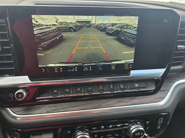 2026 GMC Sierra 1500 Crew Cab, Short Bed, SLT, 4WD