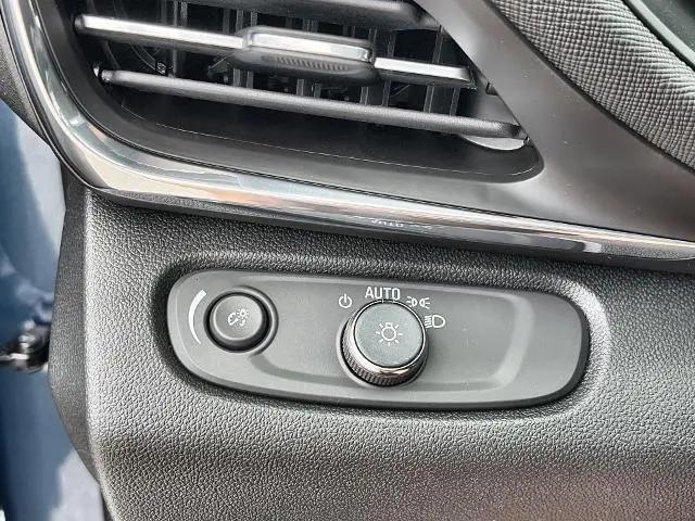 2026 Buick NV Preferred FWD