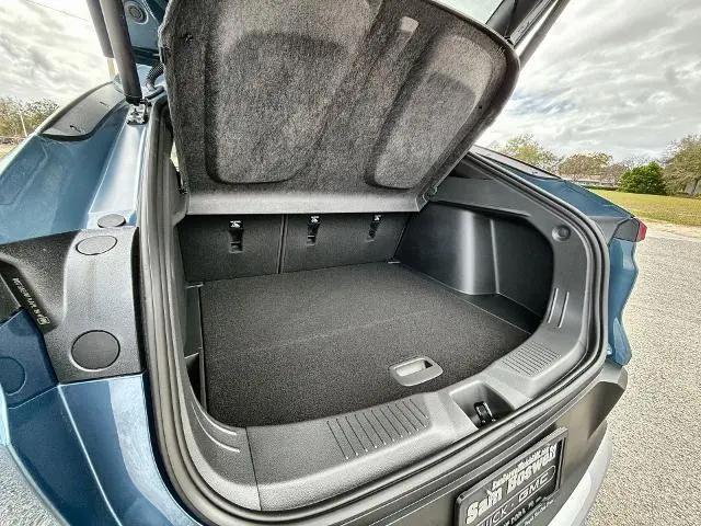 2026 Buick NV Preferred FWD