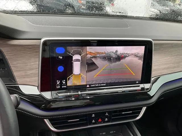 2025 Volkswagen Atlas 2.0T SEL Premium R-Line