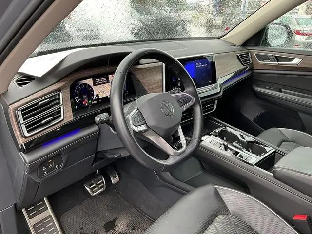 2025 Volkswagen Atlas 2.0T SEL Premium R-Line