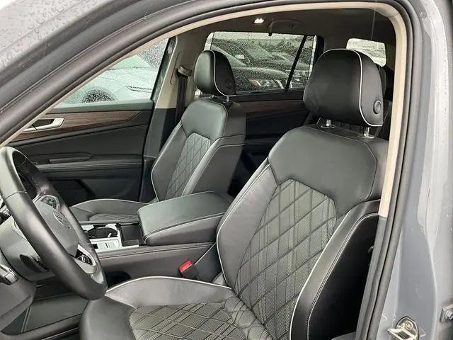 2025 Volkswagen Atlas 2.0T SEL Premium R-Line