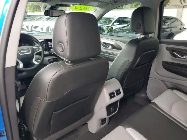 2024 GMC Terrain FWD SLT