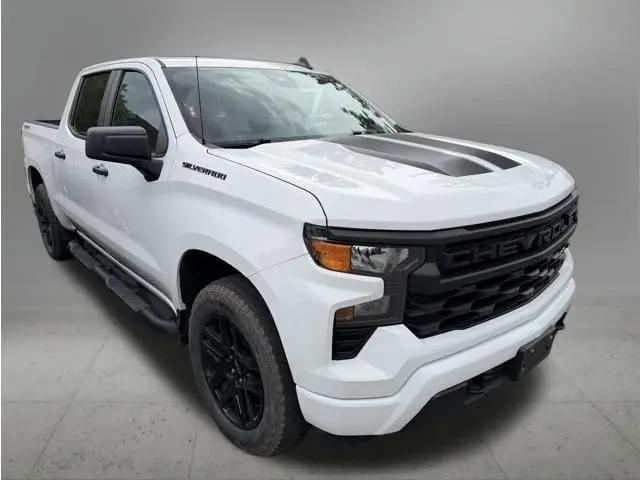 2024 Chevrolet Silverado 1500 4WD Crew Cab Short Bed Custom