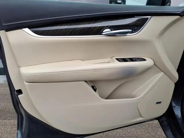 2019 Cadillac XT5 Standard