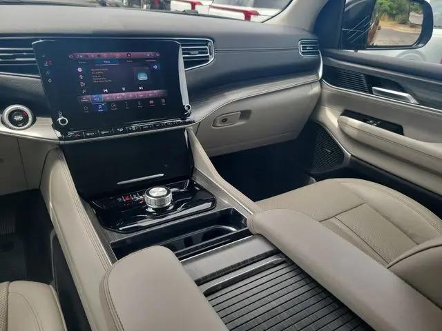2024 Jeep Wagoneer Series II 4x2
