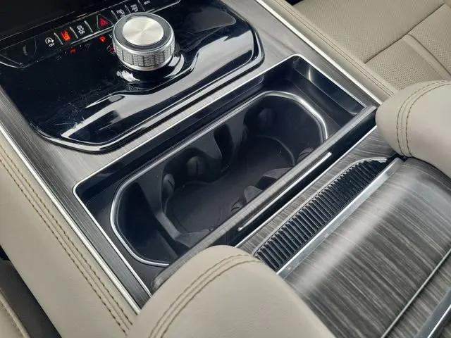 2024 Jeep Wagoneer Series II 4x2