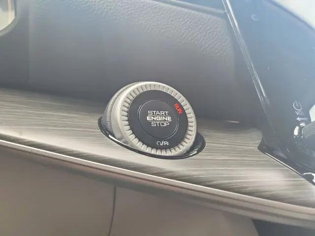 2024 Jeep Wagoneer Series II 4x2