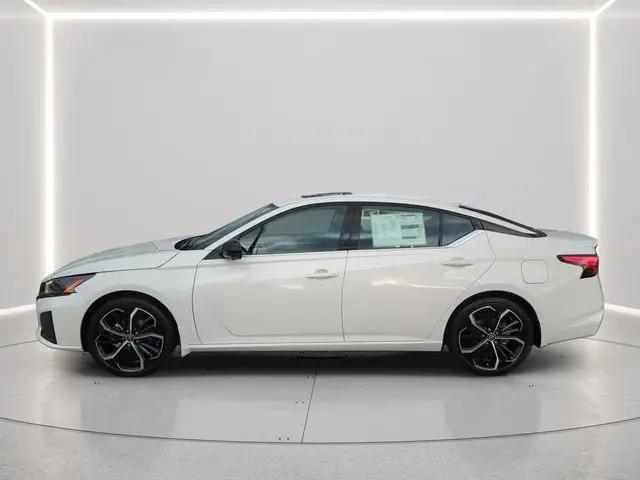 2026 Nissan Altima SR FWD