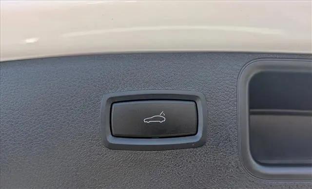 2021 Porsche Macan Macan