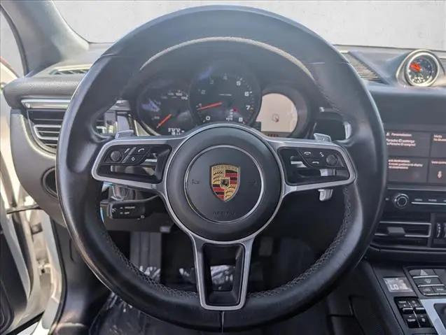 2021 Porsche Macan Macan