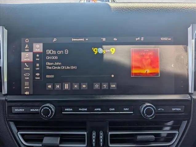 2021 Porsche Macan Macan